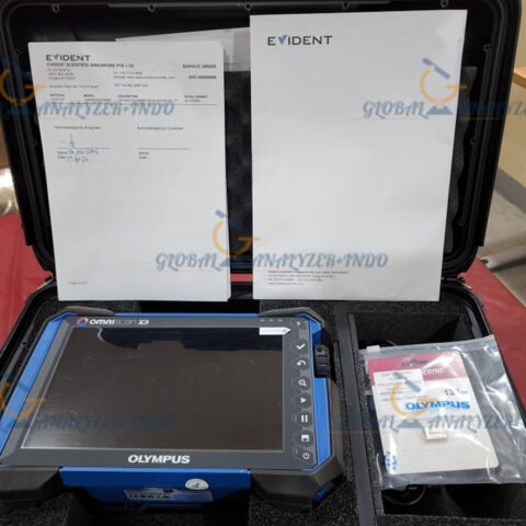 Close-up of the OmniScan X3 flaw detector with TFM imaging interface.