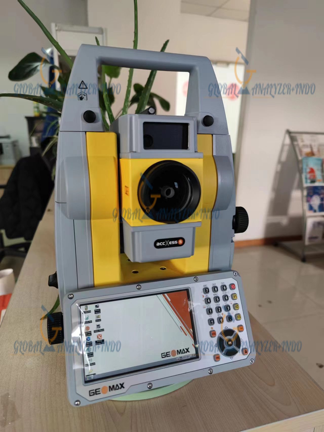 GEOMAX ZOOM 75 Total Station professional surveying instrument
