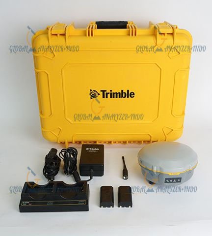 Trimble R4 GPS GNSS receiver with RECON data collector