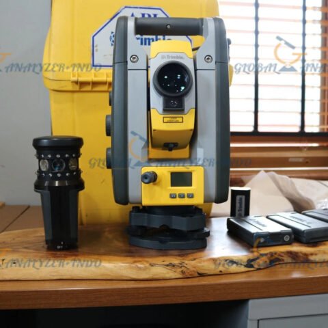 Trimble SPS620 Robotic Total Station for construction surveying