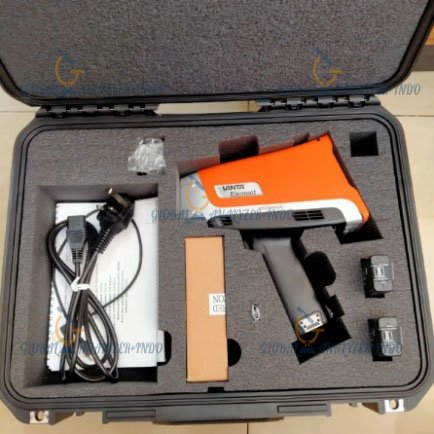 Vanta Element handheld XRF analyzer close-up for alloy identification