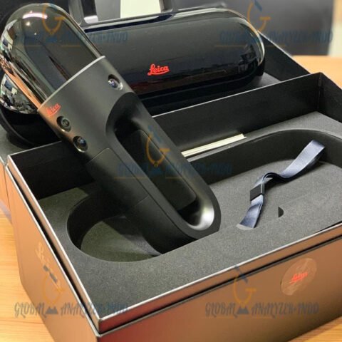 BLK2GO handheld laser scanner capturing 3D point clouds in real-time during a site scan.