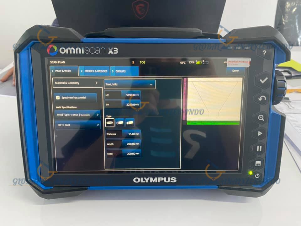 Portable Olympus OmniScan X3 64 phased array UT equipment in industrial environment