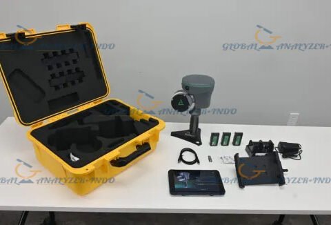 Geocue TrueView GO 116S scanning a concrete slab for rebar detection